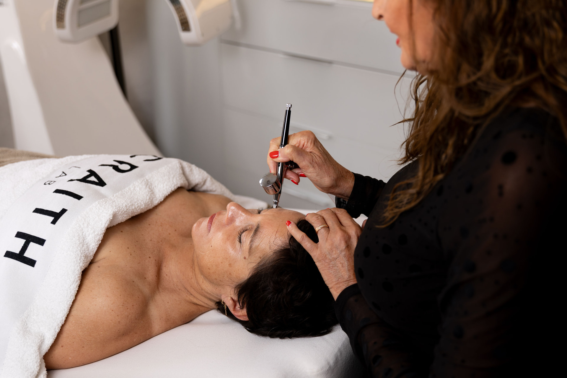 Oxygen Boost-behandeling met airbrush bij Cosmetix Salon